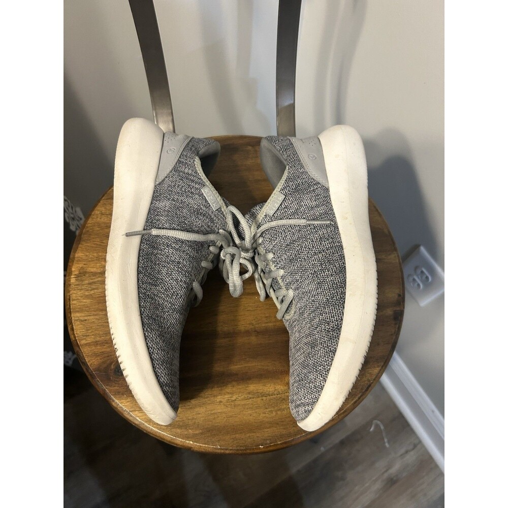 Hands free step in kizik Women’s Athletic Sneakers - Light Gray Knit